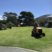 mower staff2